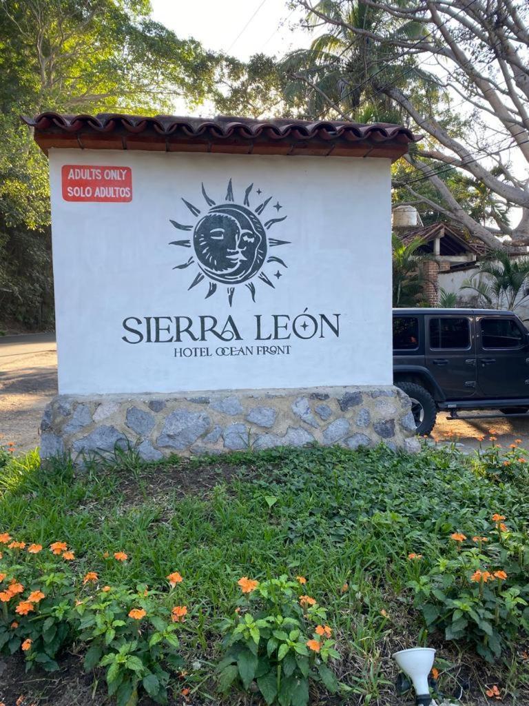 Traditional Sierra Leon Oceanfront Rooms - Adults Only 巴亞爾塔港 外观 照片